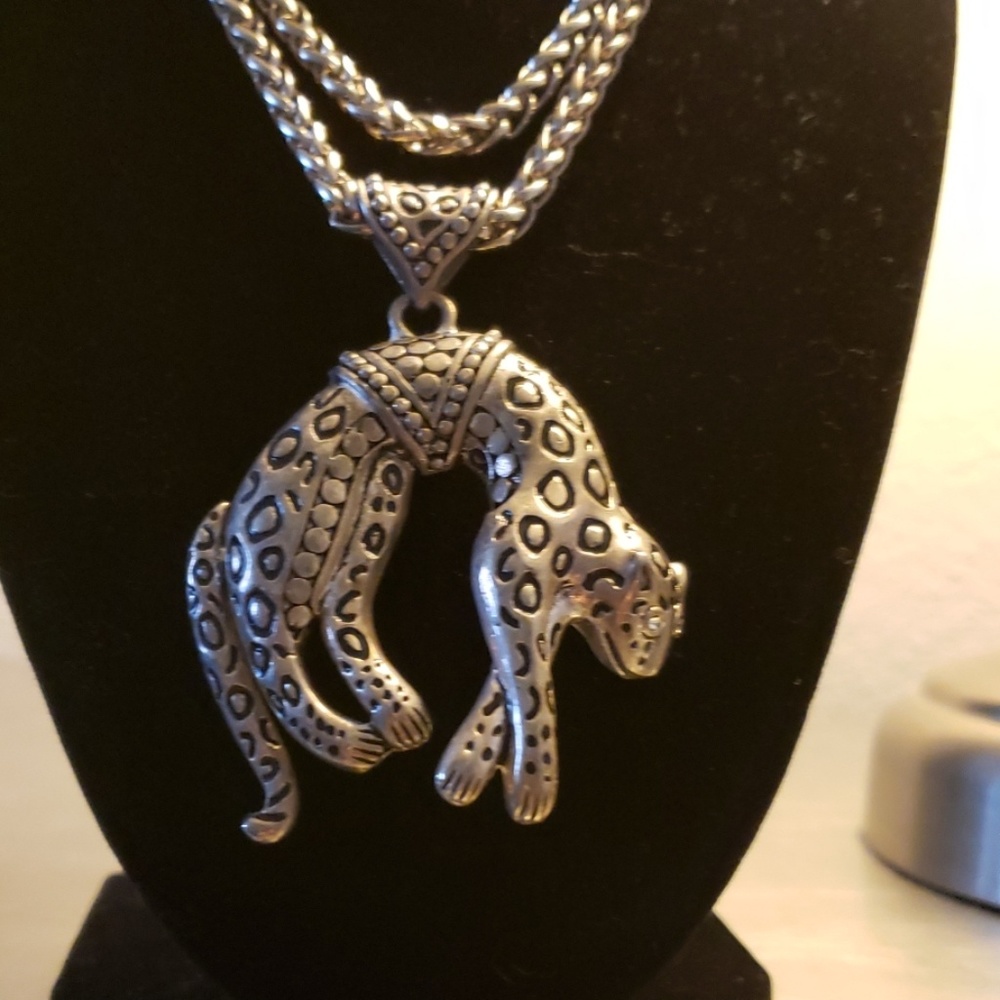 Necklace - Picture 2 of 3
